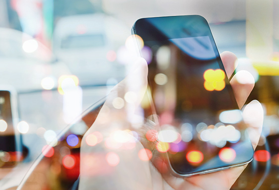 Belastung durch mobile Erreichbarkeit im Job: selten, aber risikoreich