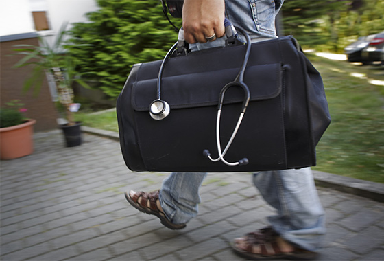 Evaluation: Kompetenzzentren Weiterbildung bestärken Wunsch nach hausärztlicher Tätigkeit